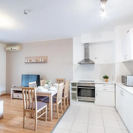 Prime - Bright 2 Bedroom Family *